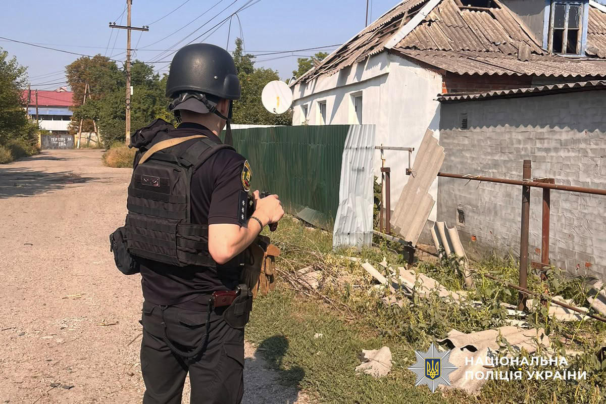 Пошкоджені житлові будинки у Краматорську після авіаудару та атаки дронів