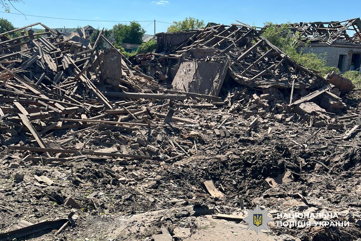 Пошкоджений житловий будинок у Краматорську після російського обстрілу