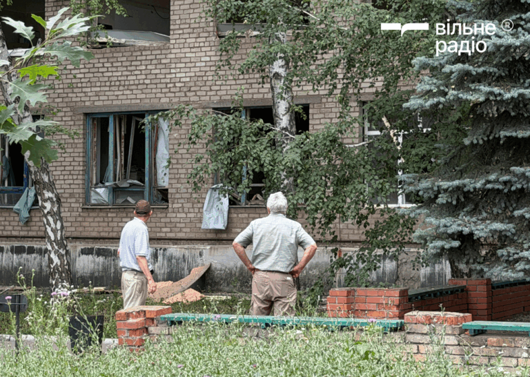 Від початку літа у Краматорську замовили ремонт щонайменше 14 будинків, пошкоджених обстрілами: де запланували роботи