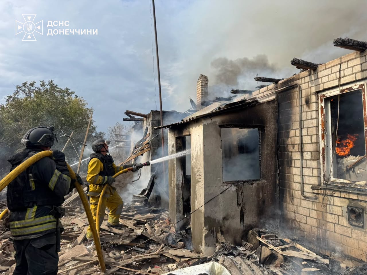 У Словʼянську з-під завалів будинку врятували чоловіка: росіяни били по місту 14 вересня