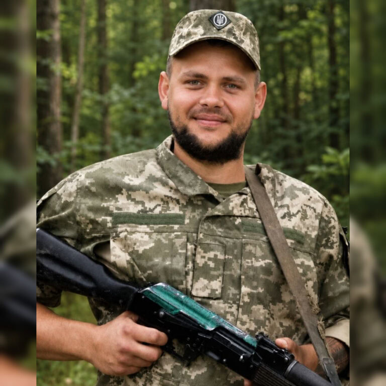 Перед загибеллю подарував свій ніж на памʼять побратиму: вшануймо військового з Рівненщини Петра Нізелюка