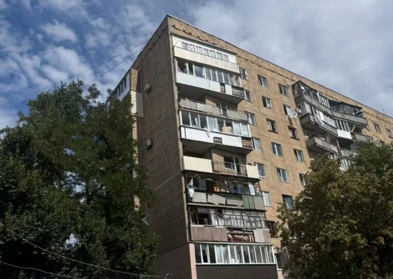 Російські військові скинули дві авіабомби по Слов’янську — загинув цивільний чоловік, є поранена