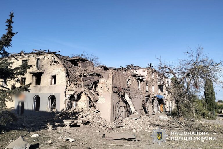 Загинули четверо цивільних, серед них медик швидкої: як минула доба на Донеччині (ЗВЕДЕННЯ)