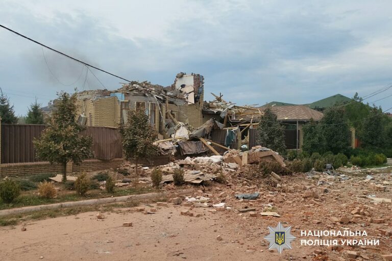 Загинули троє цивільних, поранені ще 11: якими були наслідки російських обстрілів Донеччини за 14 вересня (ЗВЕДЕННЯ)
