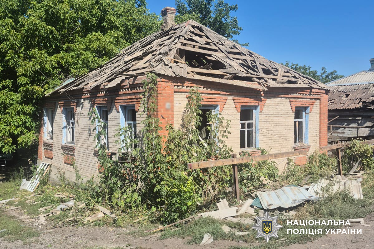 Руйнування після атак російської армії у містах та селах Донецької області