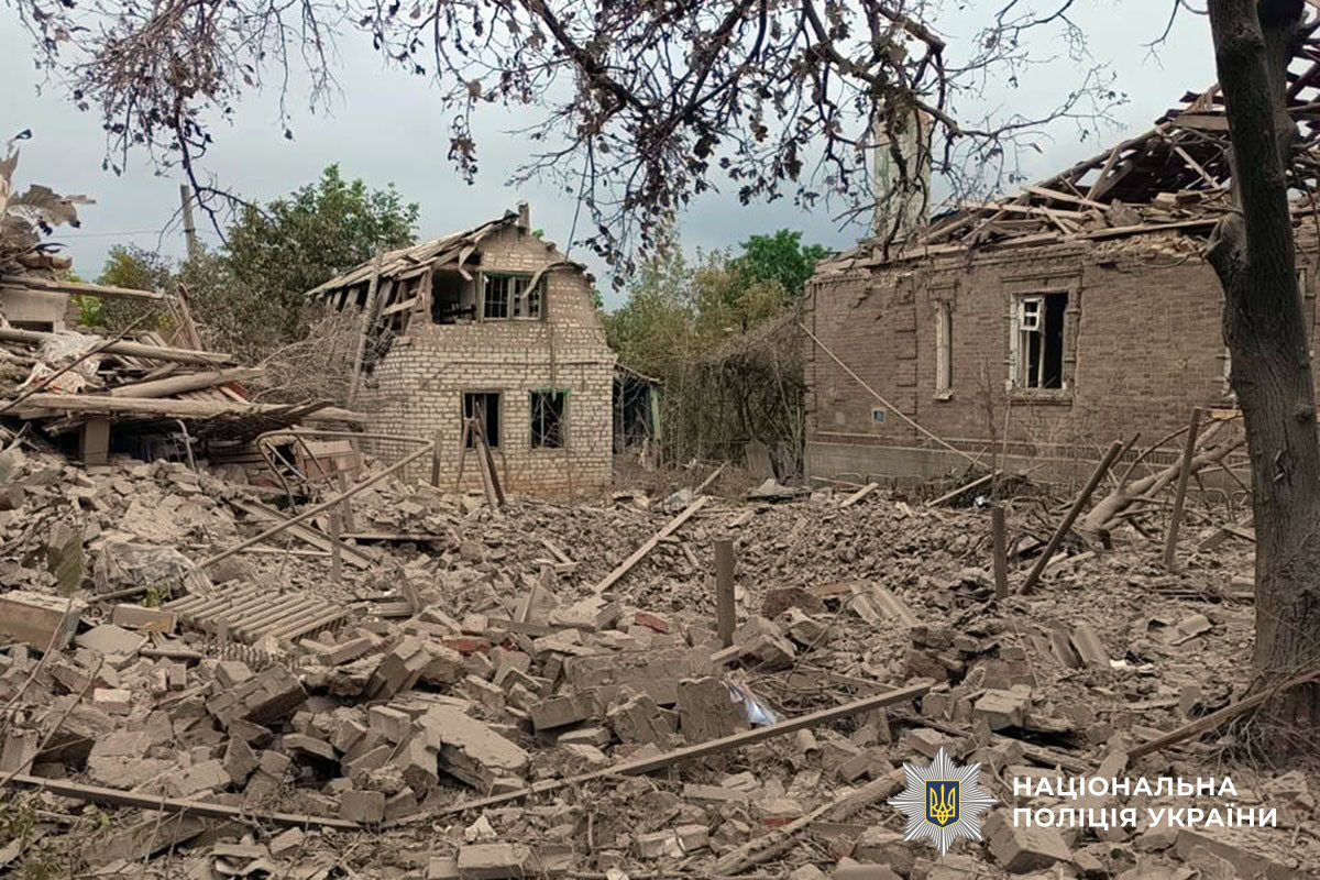 Наслідки російського обстрілу Слов’янська дронами та РСЗВ Смерч
