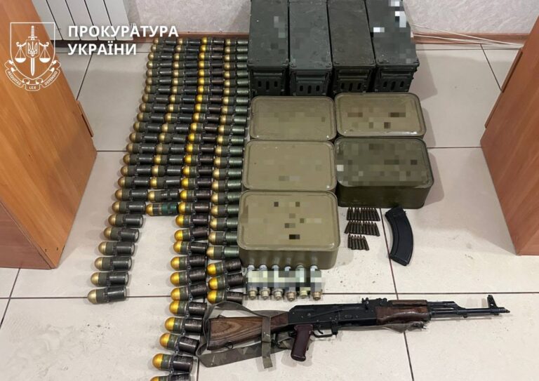 Подозревают в продаже оружия: в Донецкой области будут судить военнослужащего