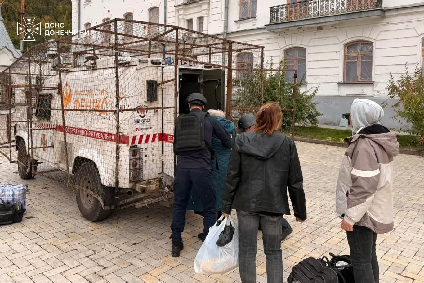 Зі Святогірська евакуювали сімох людей, з Краматорська — ще двох, зокрема дитину