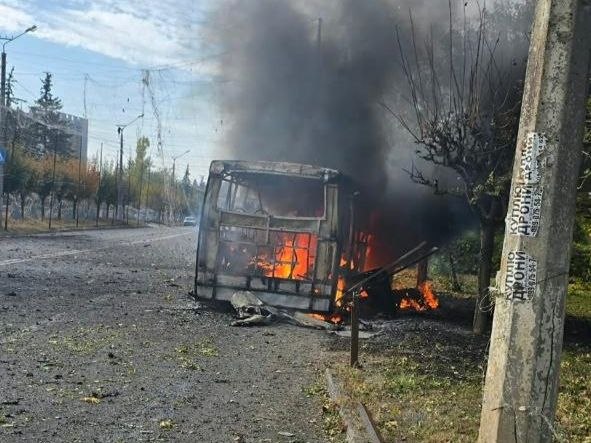 Росіяни атакували громадський транспорт у Краматорську — загинули щонайменше 12 людей