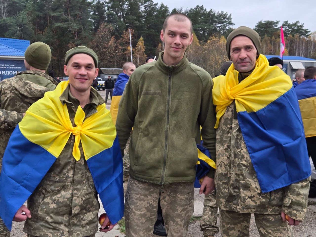 Обмін полоненими між Україною та Росією — серед звільнених п'ятеро тих, хто пережив теракт в Оленівці