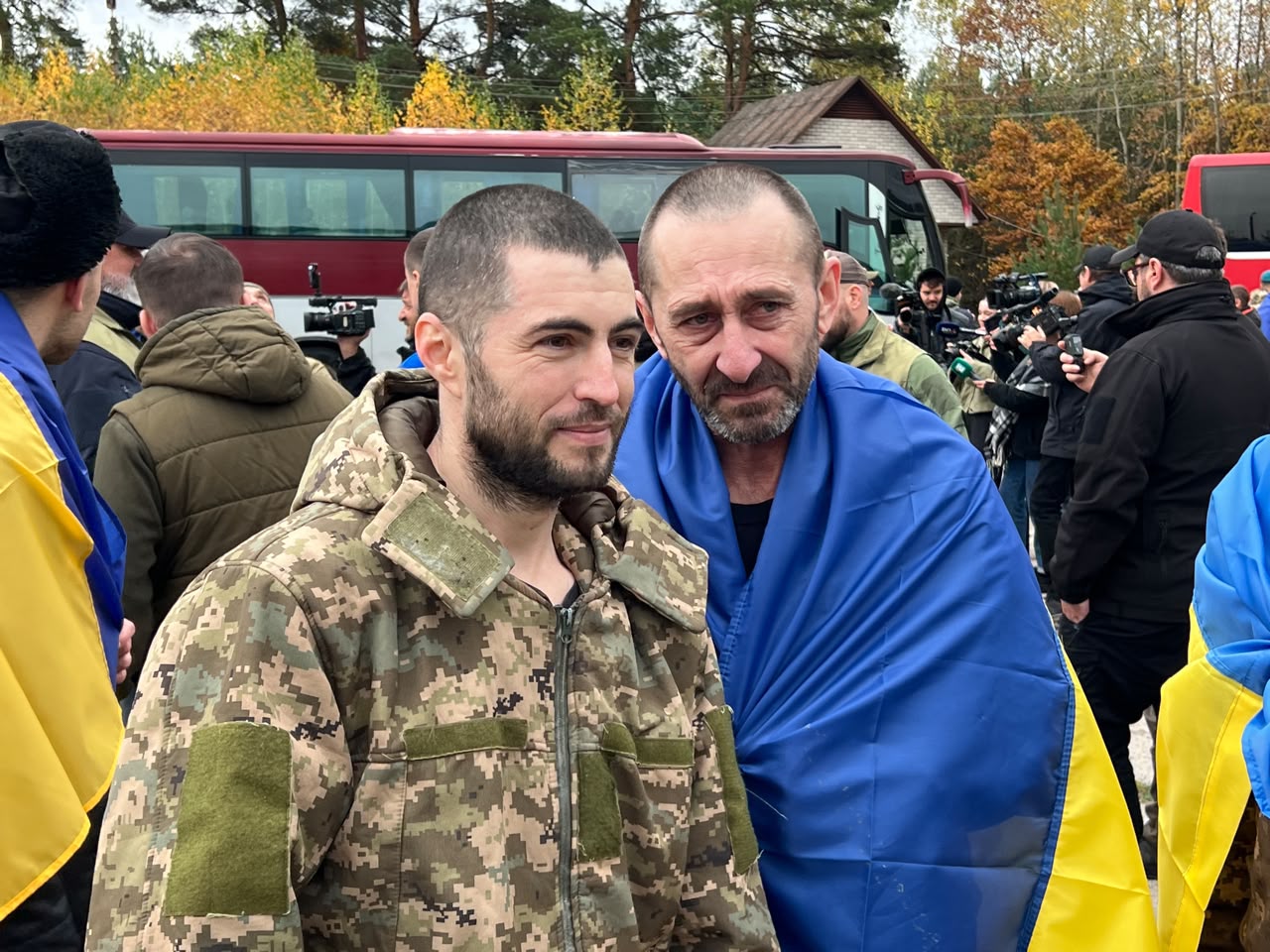 Повернення українських військовополонених під час обміну між Україною та Росією