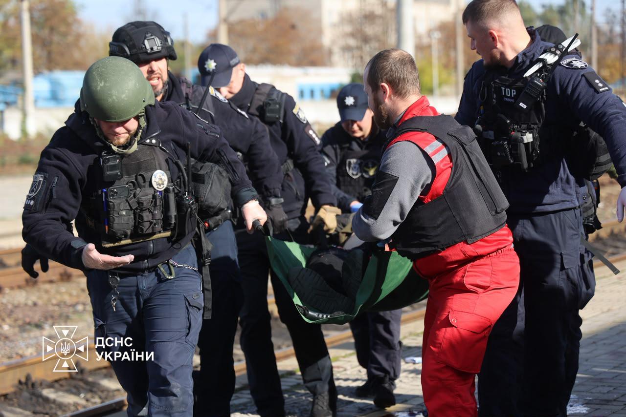 3. Удар російського БпЛА по вокзалу Дніпра: щонайменше 13 людей загинули, ще 10 поранені
