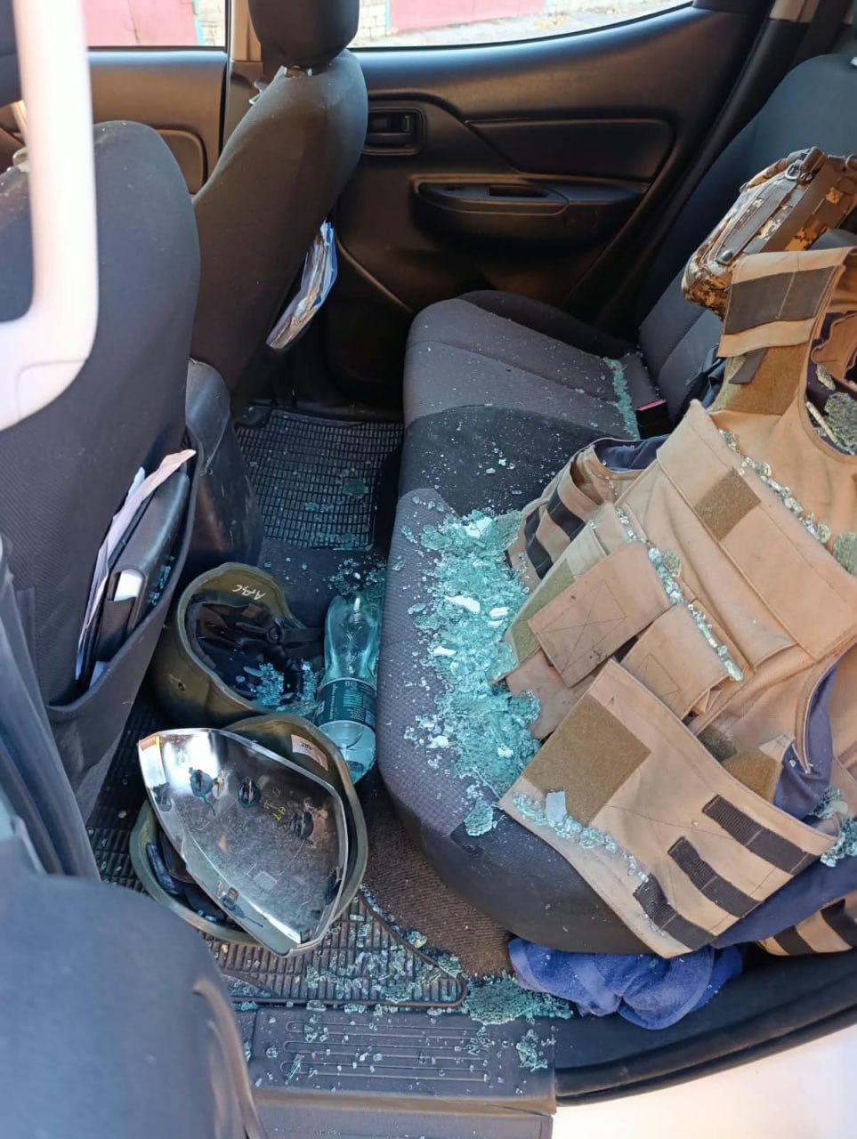 Службові автомобілі Донецькоблгазу, пошкоджені внаслідок повторної атаки російських дронів
