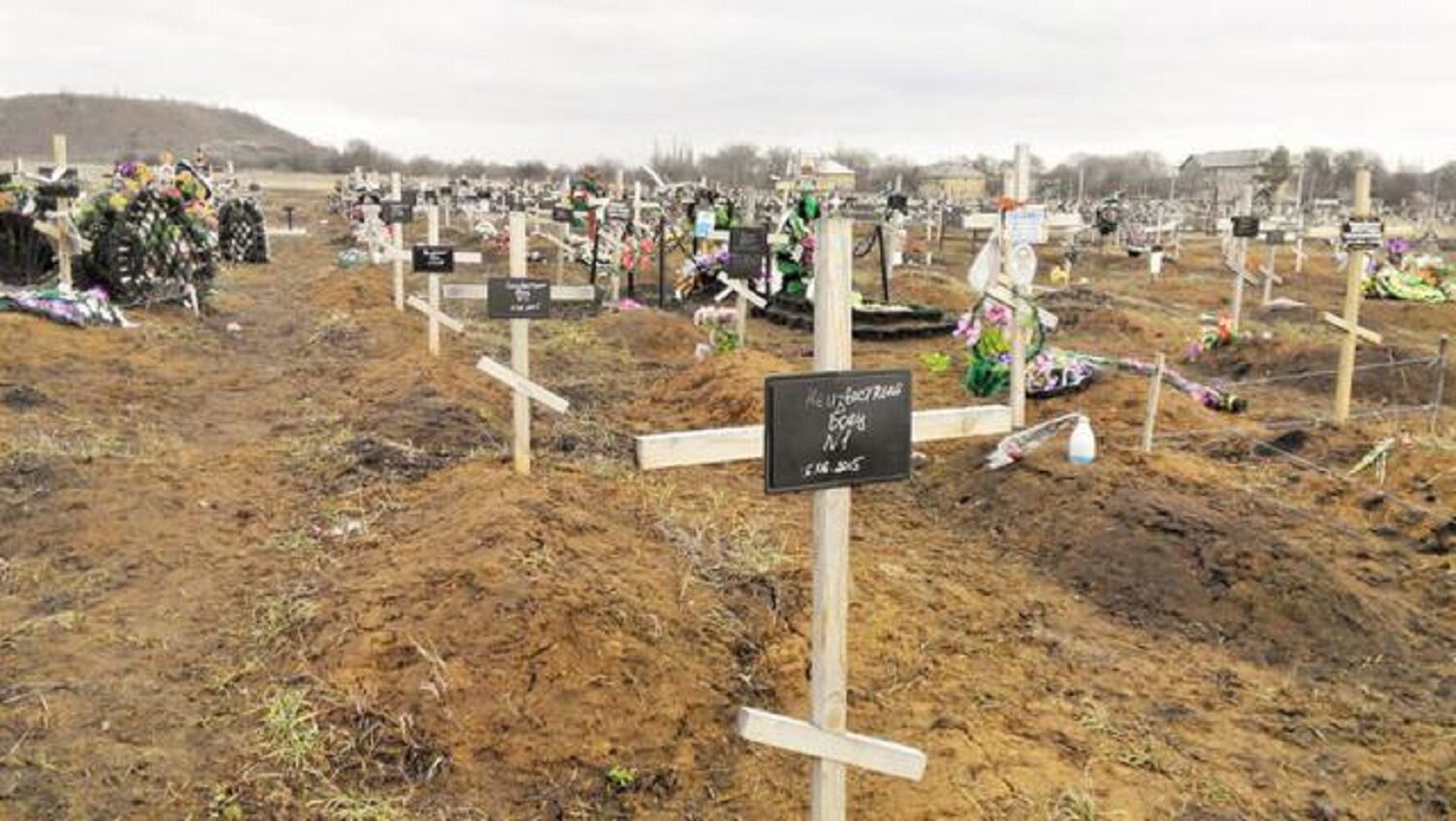 Кладовище у Донецьку з безіменними бойовиками, які загинули під час війни з Україною